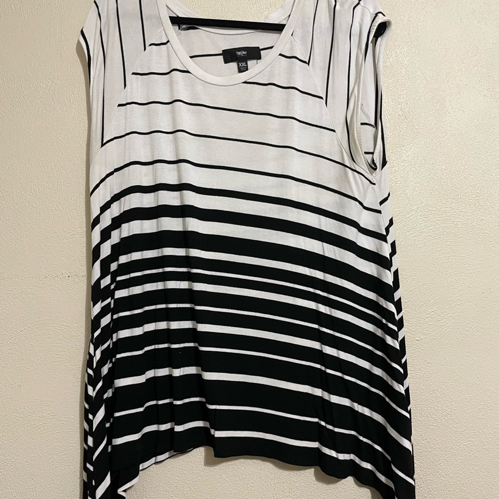 Women’s flowy top